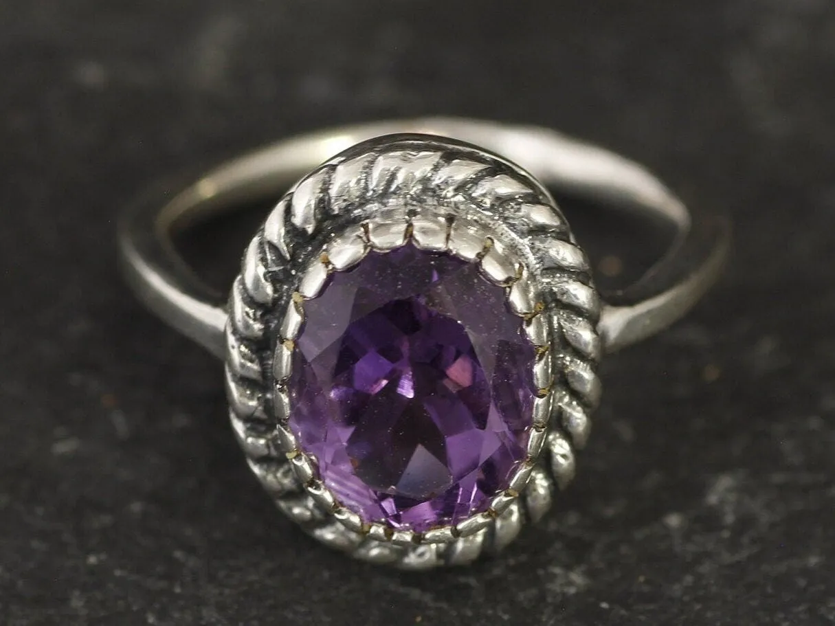 Vintage Amethyst Ring - Purple Gemstone Ring - February Birthstone Ring